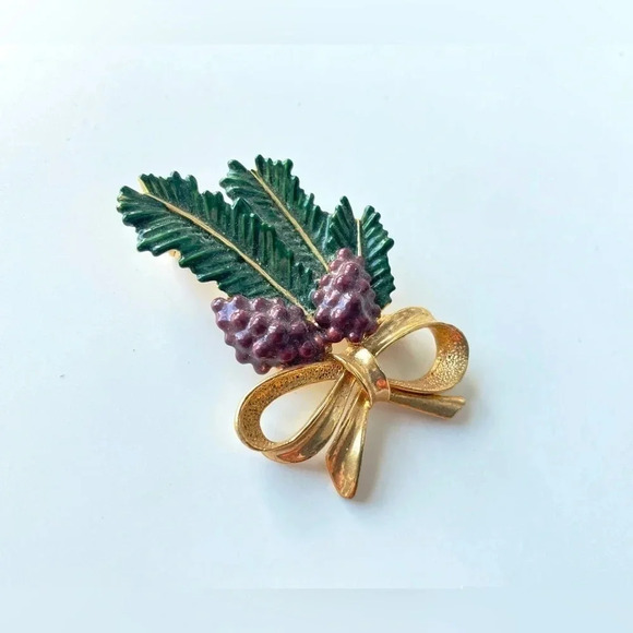 SOLD!!! Vintage La Scala Pine cone and tree boughs brooch for winter. - Picture 2 of 5
